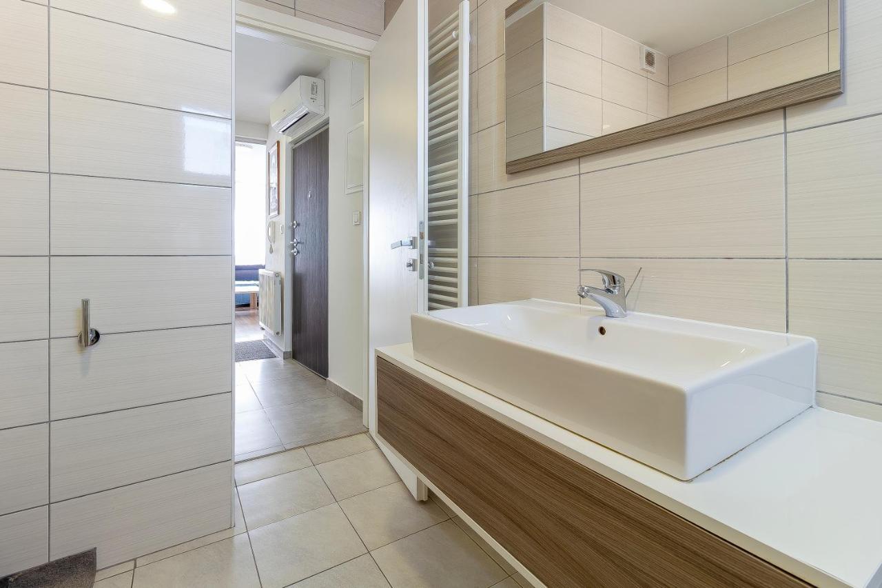 Apartment Newroad Zagabria Esterno foto